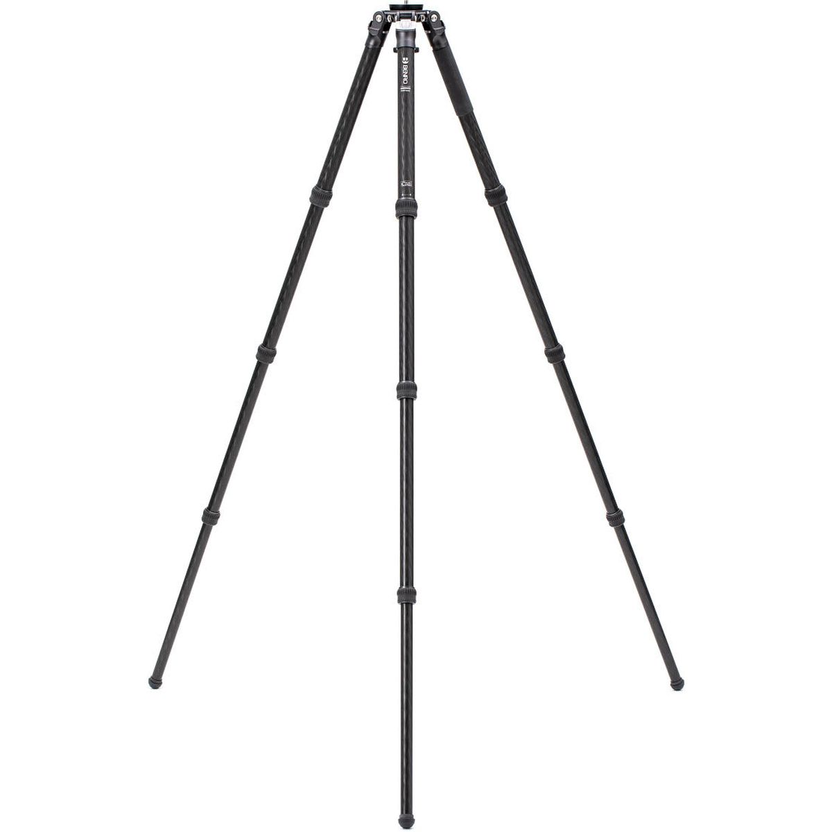 Vollständig ausgefahrenes schwarzes Dreibeinstativ mit langen, schlanken Beinen und mehreren Beinsegmenten auf weißem Hintergrund.