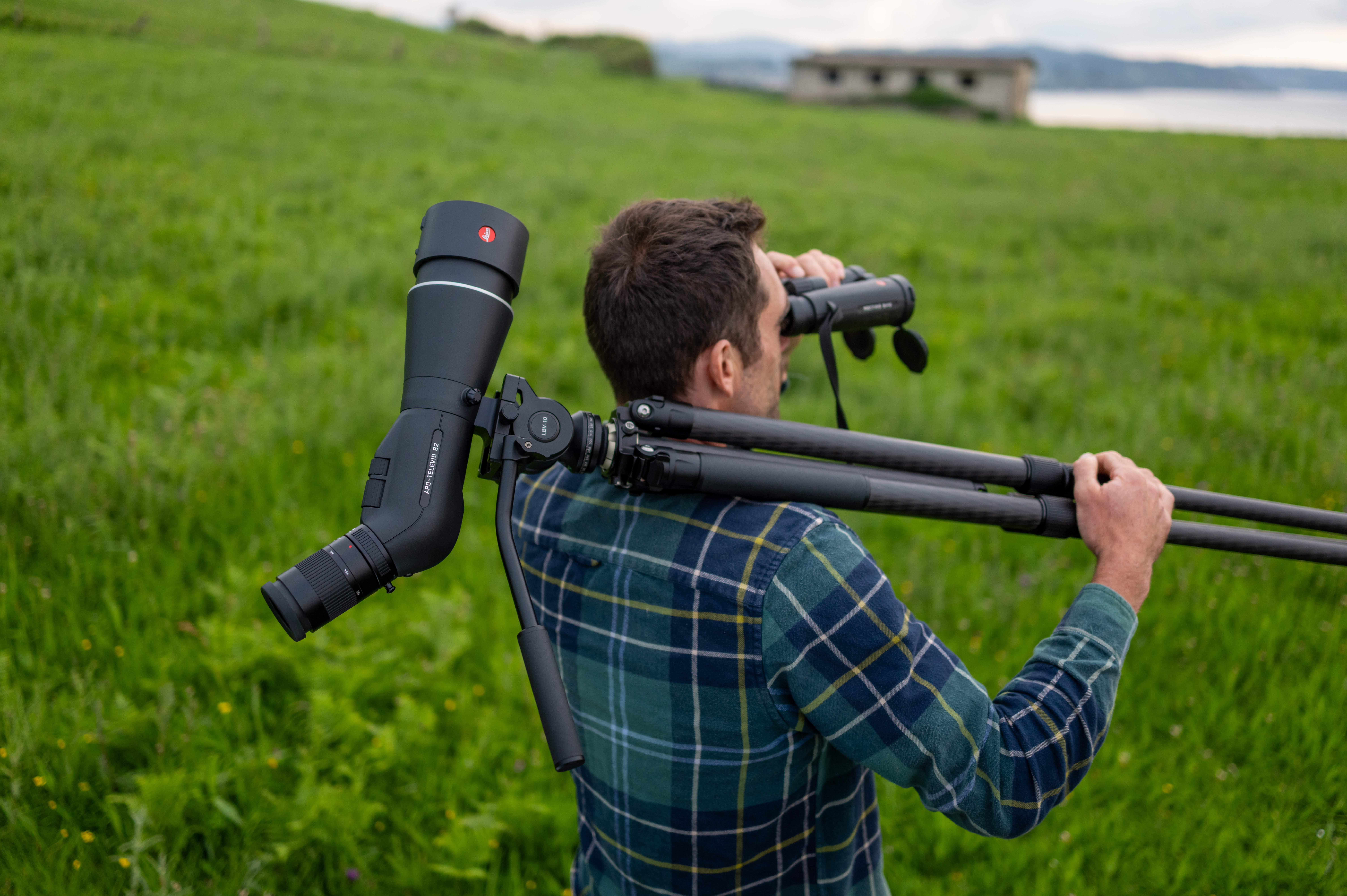 Leica APO-Televid 65 Set inkl. 25-50 Okular ASPH. (Neuheit) Travel-Kit inkl. Leica Tasche & Leica Stativ LV‑323C + BV‑10