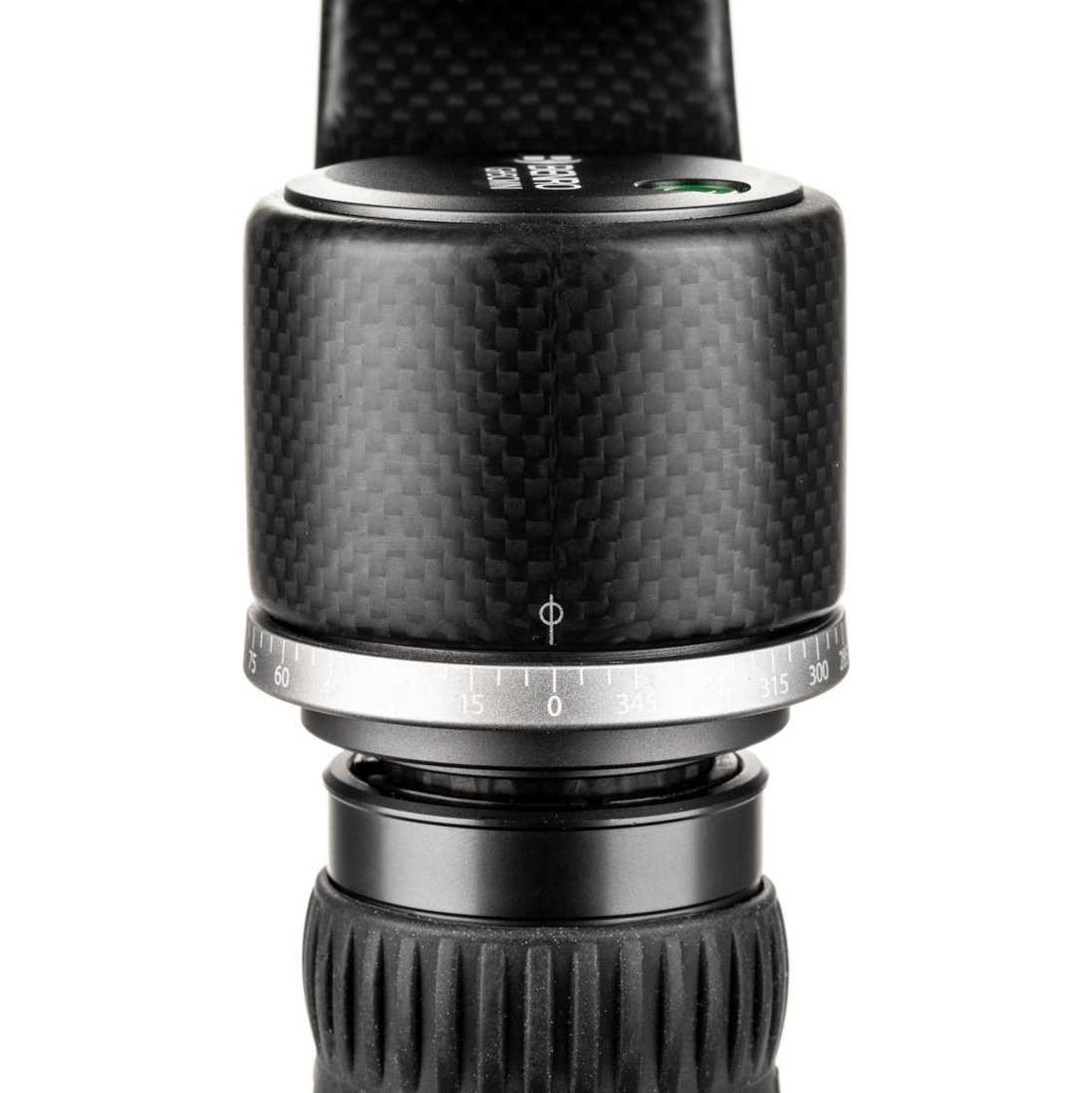 Detailansicht der Basis eines schwarzen BENRO Gimbal-Stativkopfs mit Carbonstruktur, Gradskala und Drehmechanismus vor weißem Hintergrund.