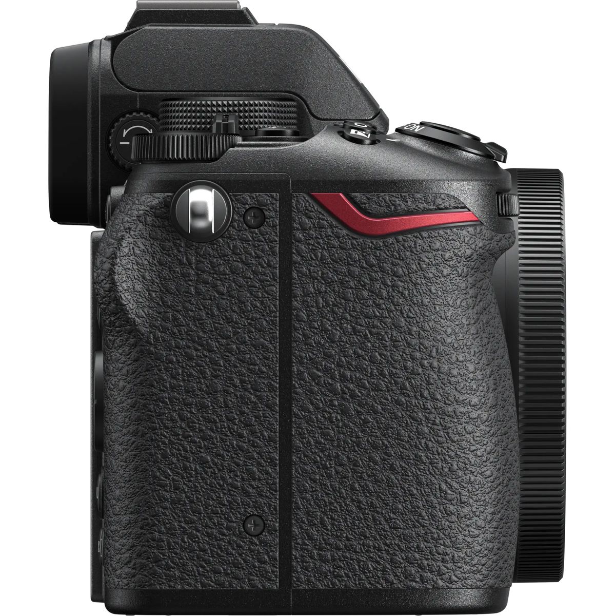 Direkte Seitenansicht einer schwarzen Nikon Z Systemkamera von rechts vor weißem Hintergrund mit Fokus auf den ergonomisch strukturierten Handgriff samt charakteristischem roten Nikon-Zierstreifen, einer Trageriemen-Öse und dem seitlichen Profil des Suche