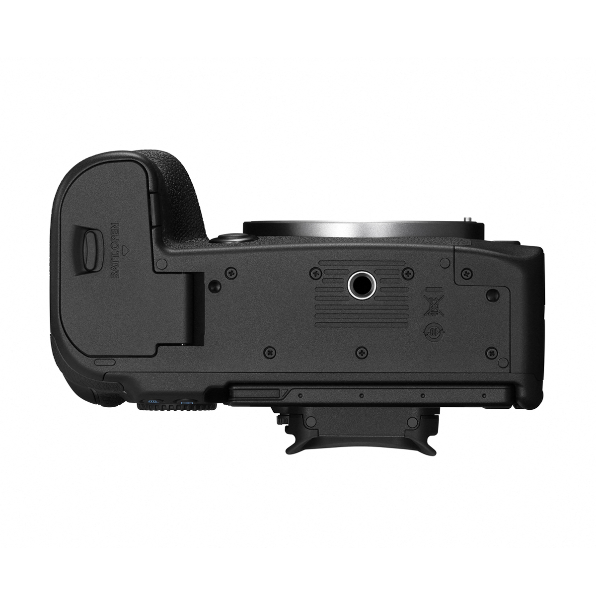 Unteransicht des Canon EOS R6 Mark II Kameragehäuses mit geschlossenem Akkufach, Stativgewinde und Seriennummernplakette auf weißem Hintergrund.