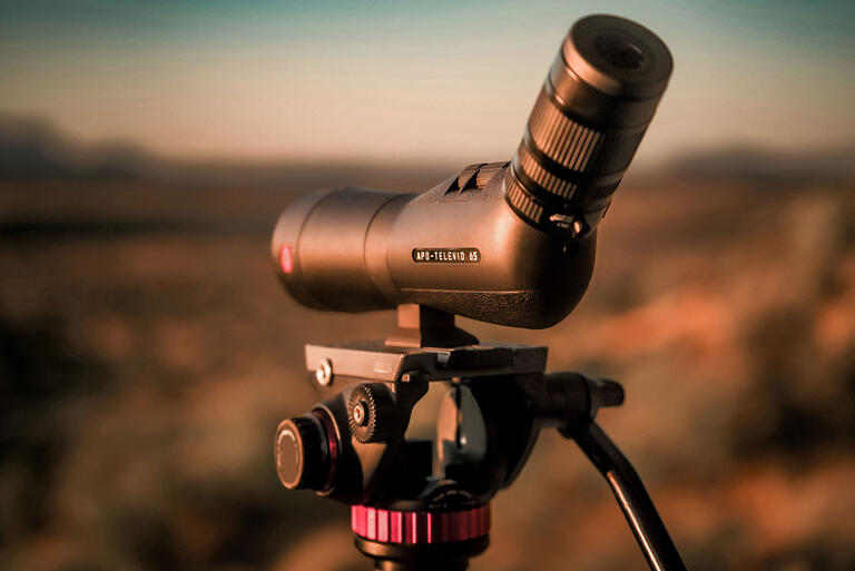 Leica APO-Televid 65 W Kit mit Vario Okular 25-50 x WW ASPH. Travel-Kit+ inkl.( Leica Tasche + Benro Tortoise Carbon TOR24CLVS4PRO