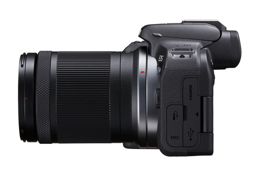 Canon EOS R10 spiegellose APS-C-Systemkamera mit Zoomobjektiv in Seitenansicht