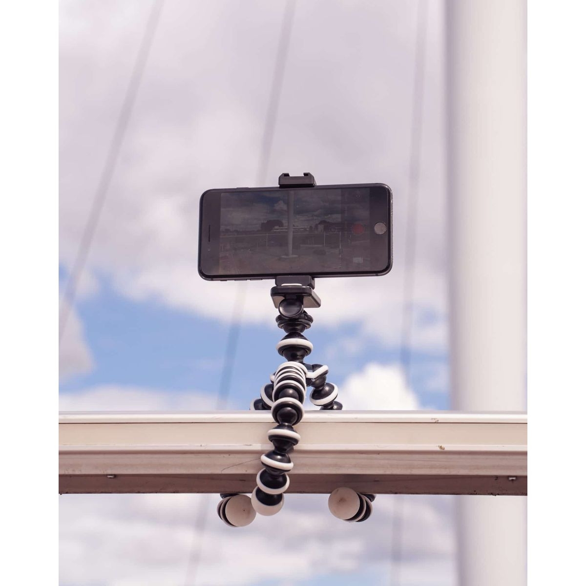 MOJOGEAR Flexibel Tripod w/ Extra Flexible Legs