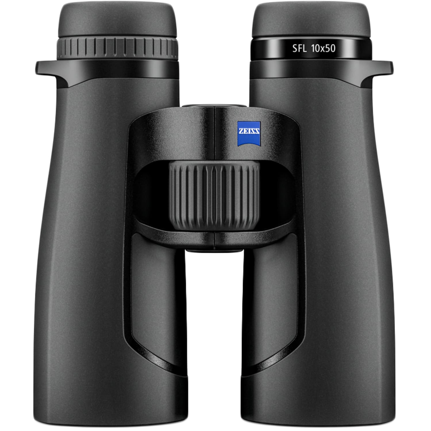 Ein schwarzes ZEISS SFL 10x50 Fernglas in der Frontalansicht, freigestellt auf einem weißen Hintergrund. Das ergonomische, matte Gehäuse zeigt das quadratische blaue ZEISS-Logo zentral auf der Brücke über dem großen, vertikal geriffelten Fokussierrad. Am