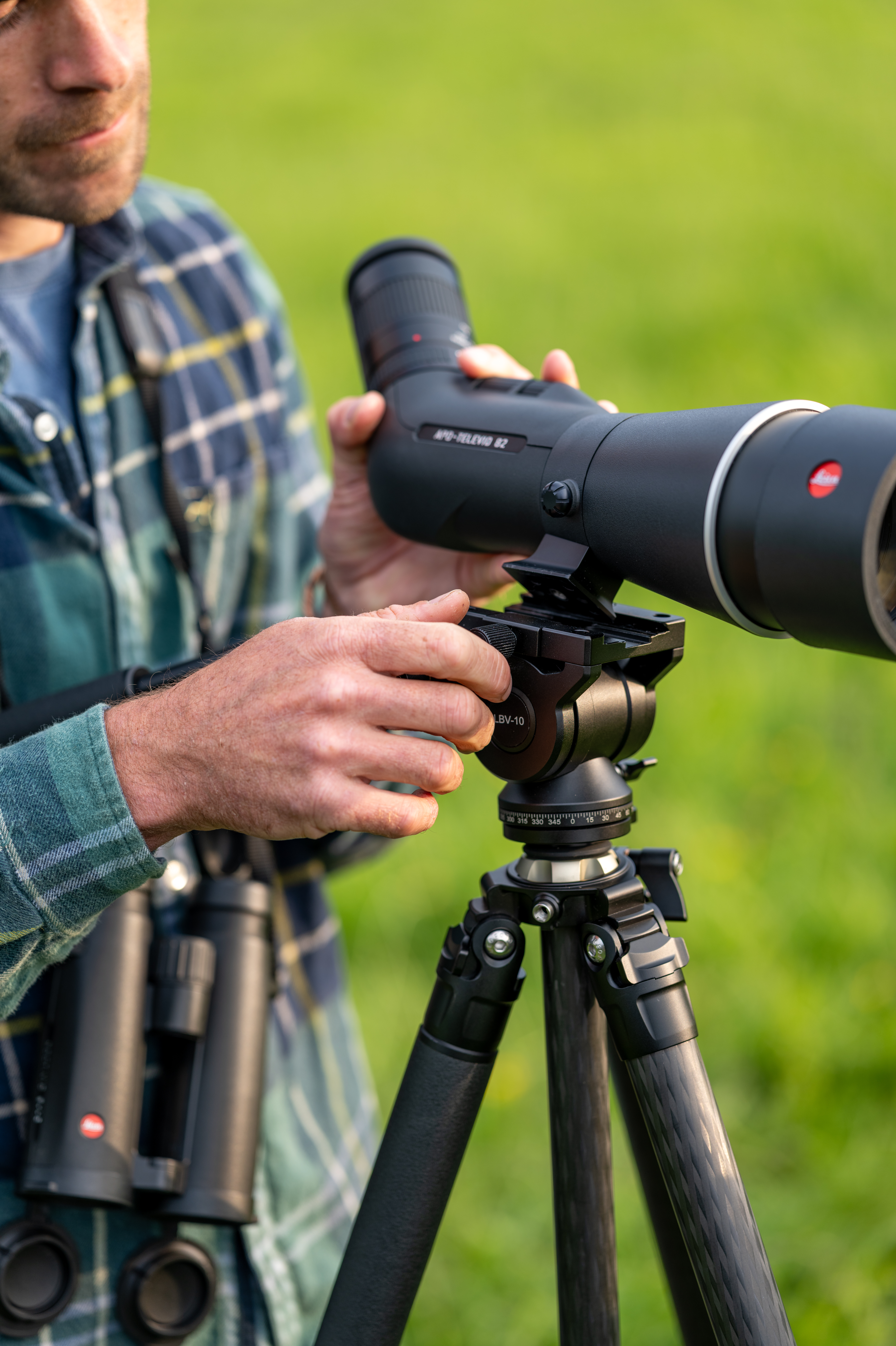 Leica APO-Televid 65 Set inkl. 25-50 Okular ASPH. (Neuheit) Travel-Kit inkl. Leica Tasche & Leica Stativ LV‑323C + BV‑10