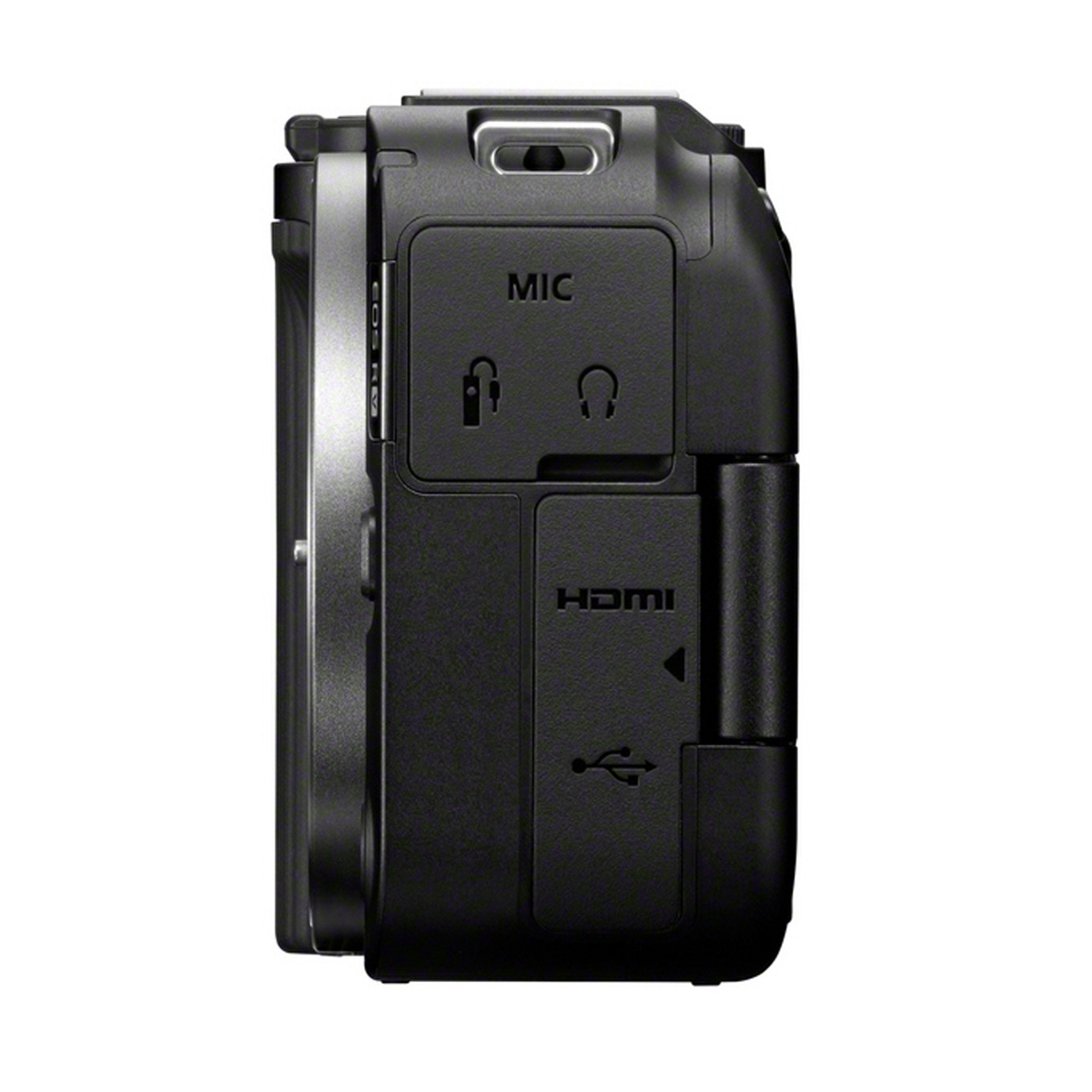 Seitenansicht der schwarzen Canon EOS R50 V Systemkamera mit Abdeckungen für Mikrofon-, Kopfhörer-, HDMI- und USB-Anschlüsse auf weißem Hintergrund.