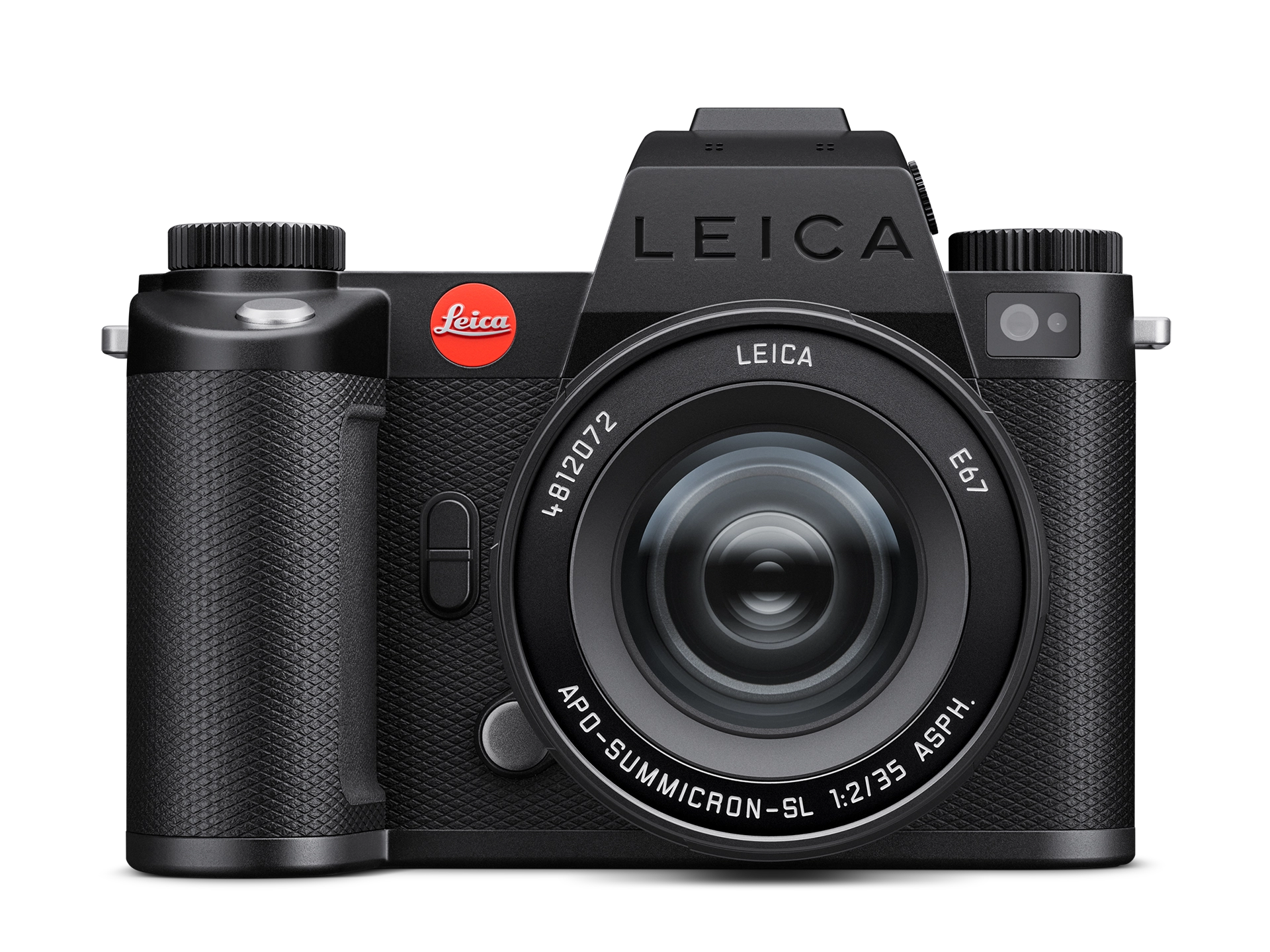 Die frontale Vorderansicht der Leica SL3-S  Vollformat-Systemkamera vor weißem Hintergrund mit einem montierten Leica APO-Summicron-SL 35 mm f/2 ASPH. Objektiv, dem markanten roten Leica-Punktlogo oben links und dem eingeprägten Leica-Schriftzug auf dem k