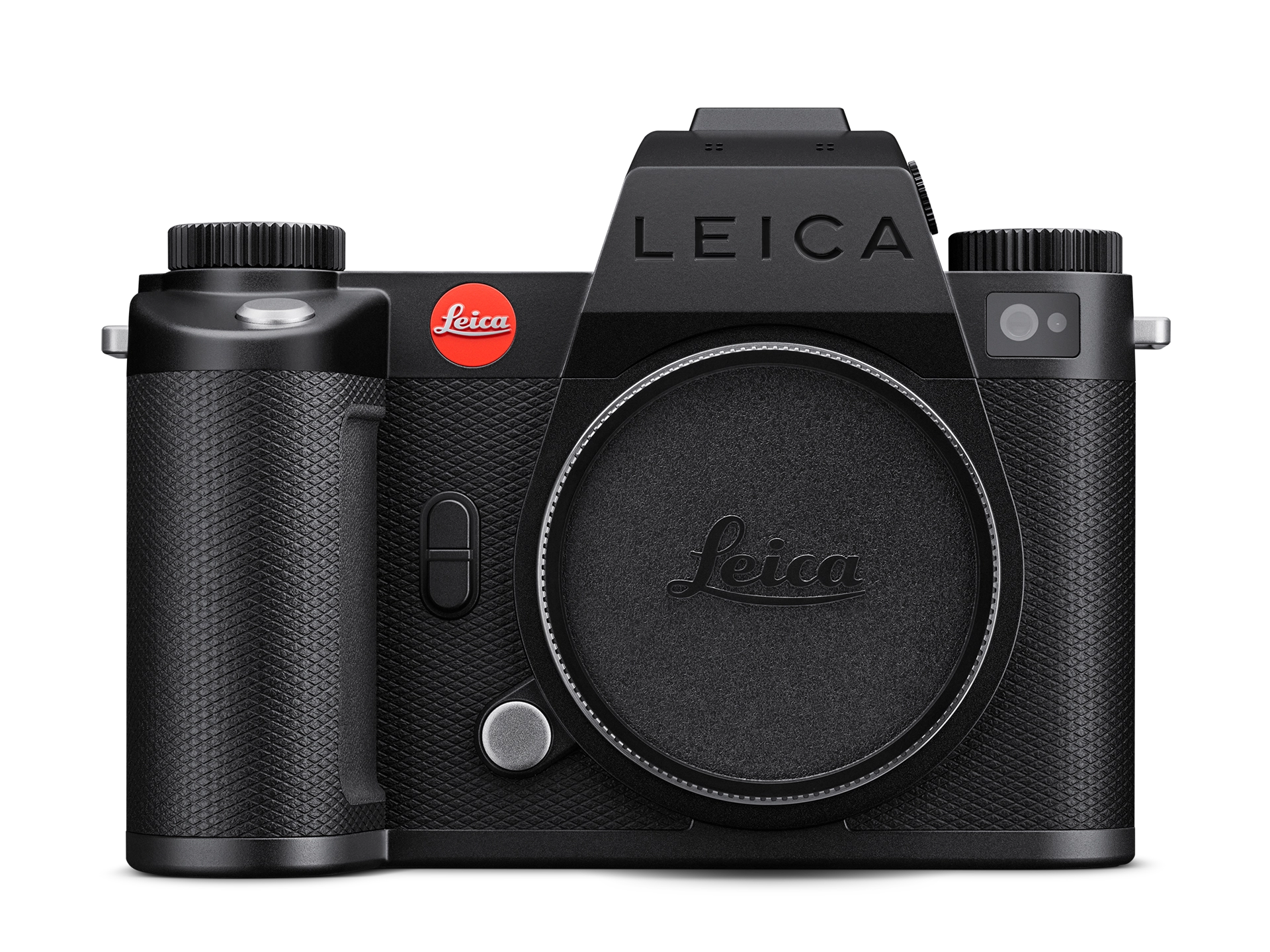 Die frontale Vorderansicht des mattschwarzen Leica SL3-S spiegellosen Systemkamera-Gehäuses vor weißem Hintergrund mit montiertem Gehäusedeckel samt eingeprägtem Leica-Schriftzug, dem ikonischen roten Leica-Punktlogo und dem tief gravierten Herstellerschr
