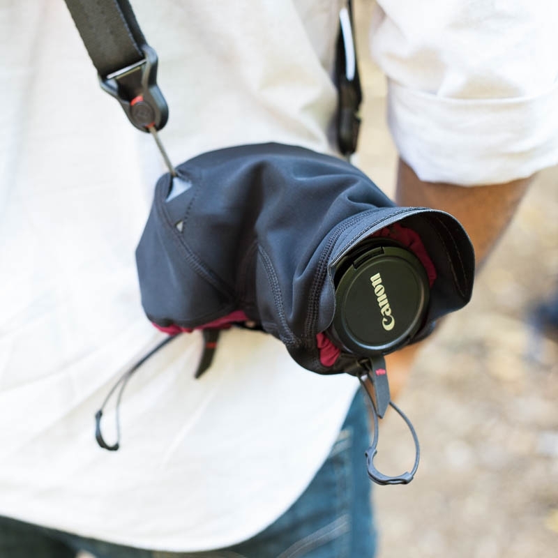 Peak Design Shell Small (S) - Wetterfeste Schutzhülle für große Profi-DSLRs oder Kameras mit Batteriegriff und Objektiv bis 9 cm